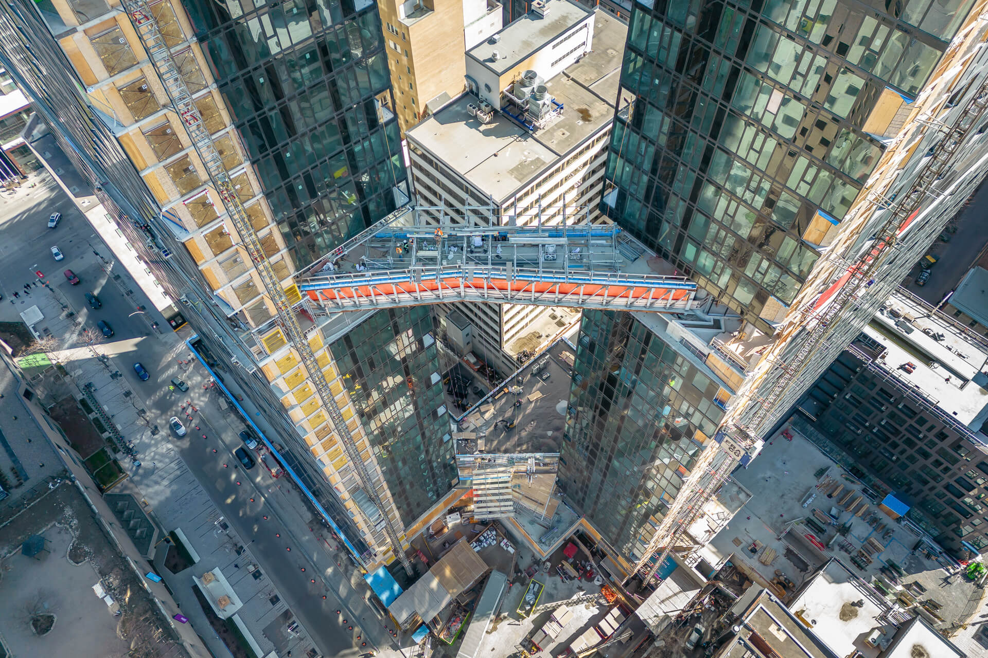 Installation-plateforme-de-travail-Maestria-Montréal