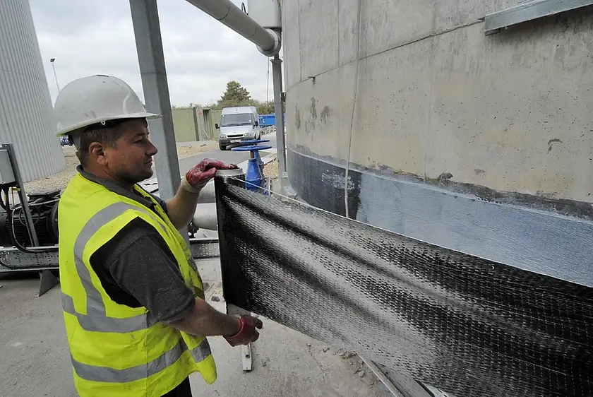 Application PRFC. CFRP application